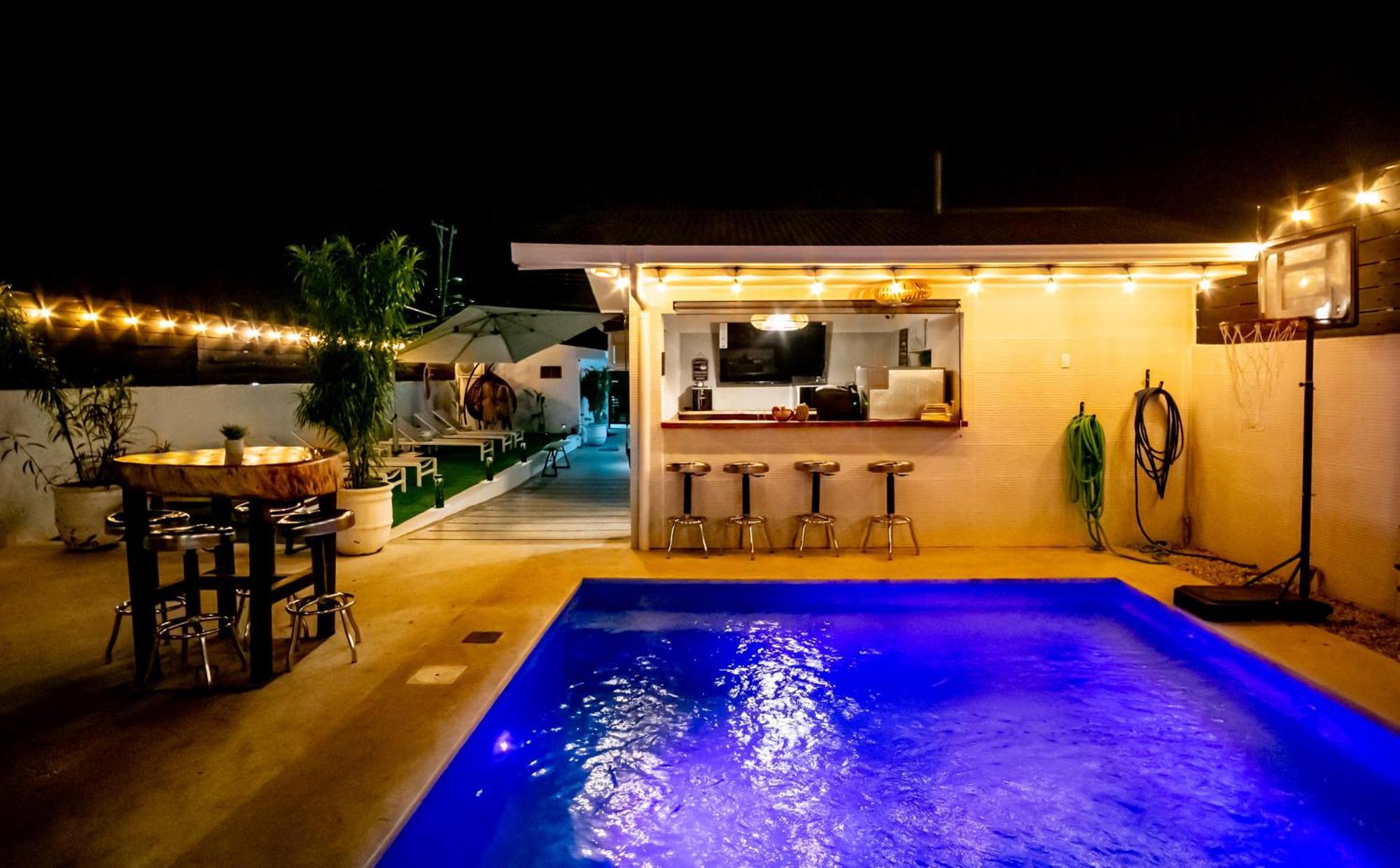 Anika Boutique Suites 科克 外观 照片