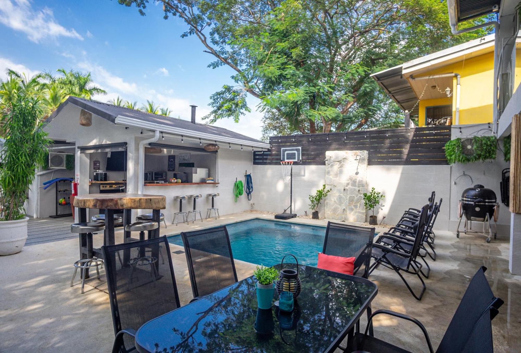 Anika Boutique Suites 科克 外观 照片